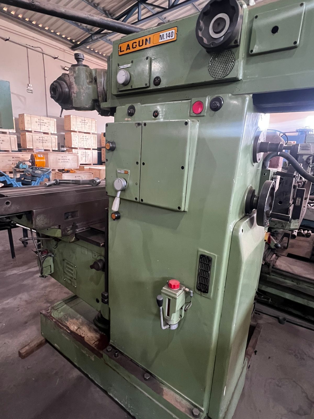 Fresadora Lagun M140 - WCM Máquinas | Empresa de Máquinas em Jaboticabal/SP