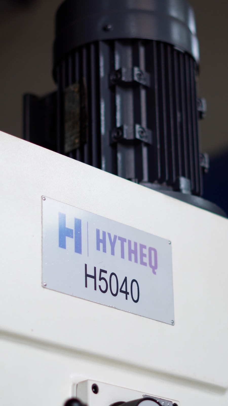 FURADEIRA DE COLUNA Z5040 - HYTHEQ - WCM Máquinas | Empresa de Máquinas em Jaboticabal/SP