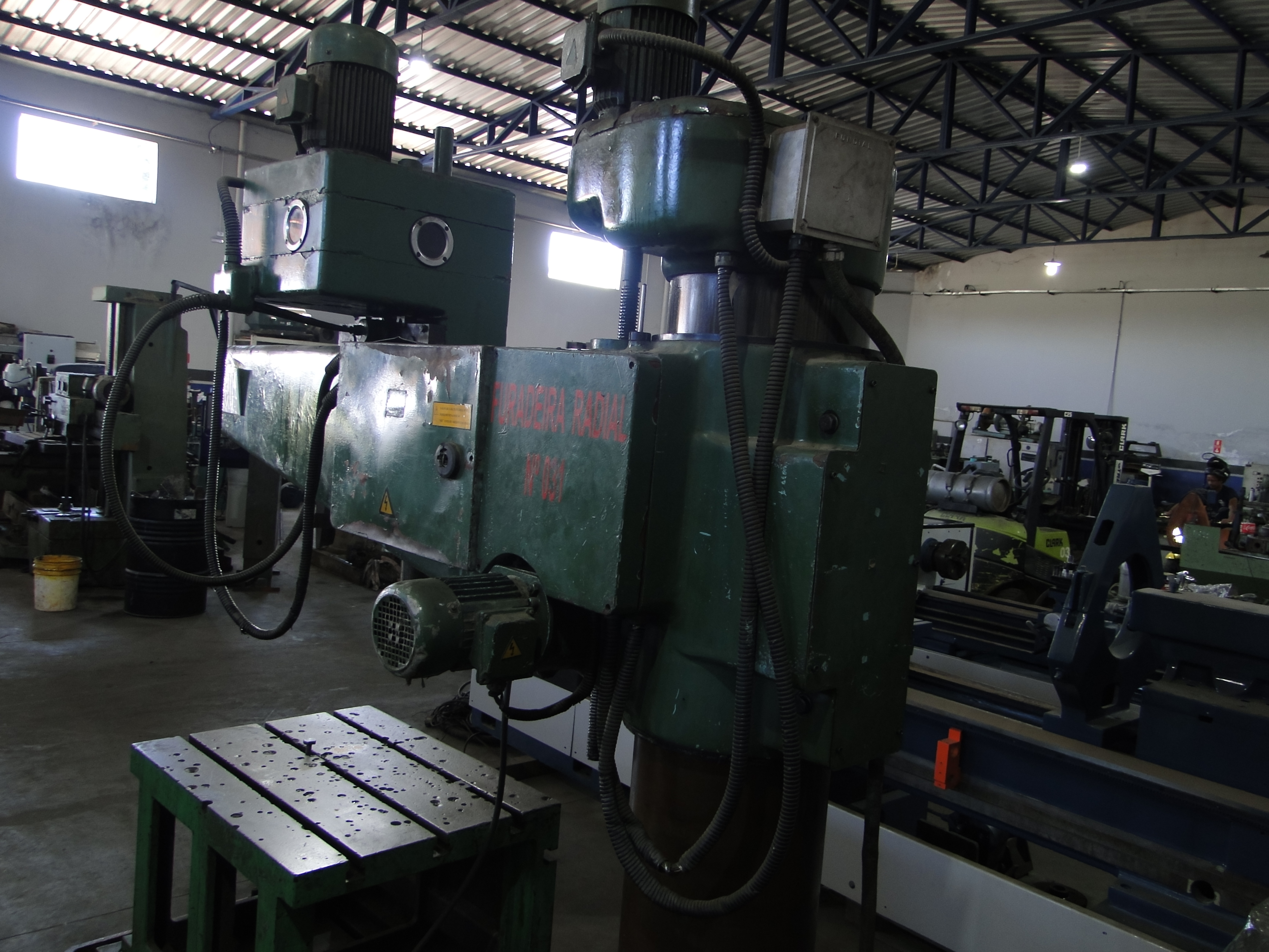 Furadeira Radial  - WCM Máquinas | Empresa de Máquinas em Jaboticabal/SP