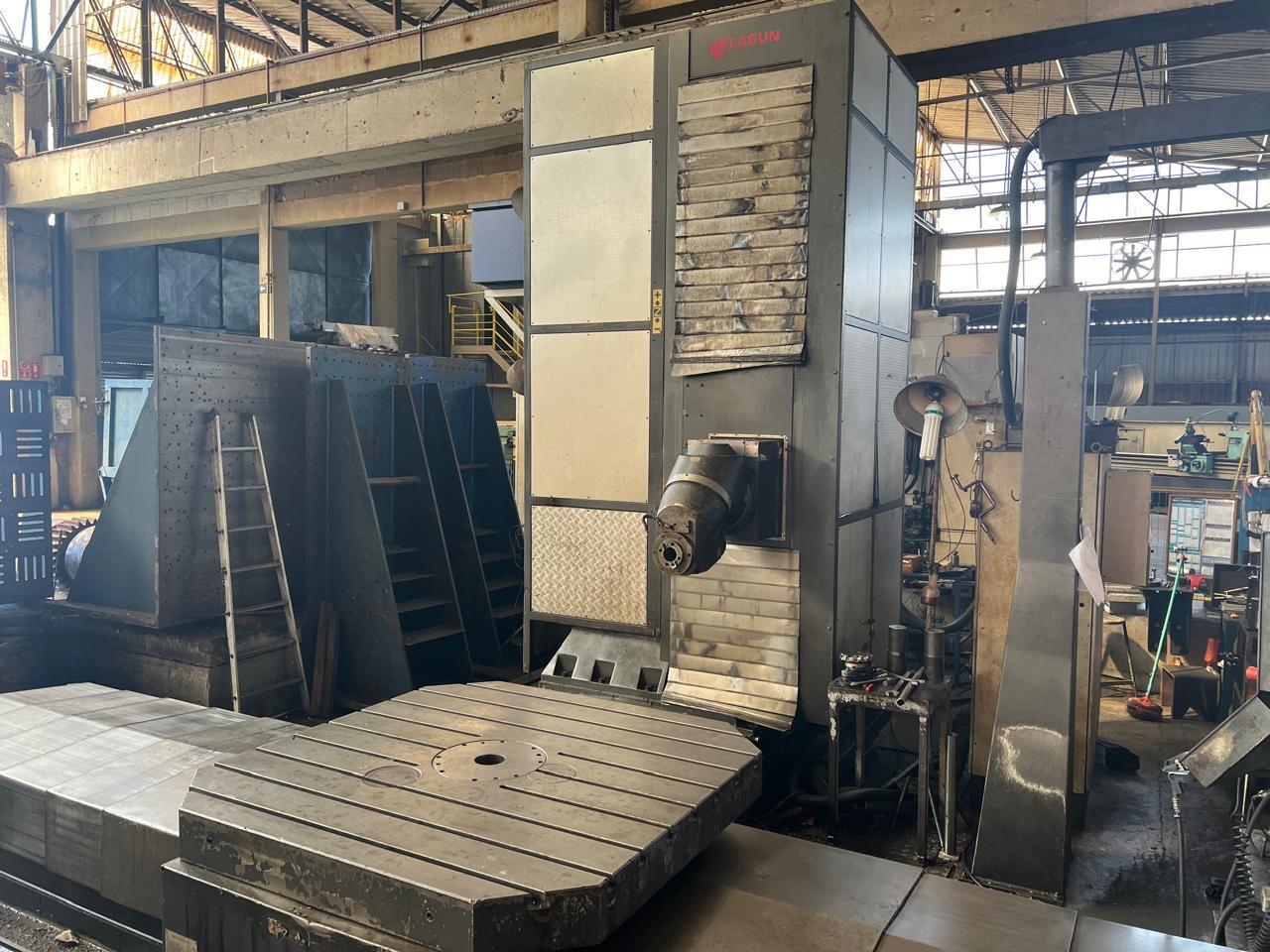 Fresadora montante CNC - WCM Máquinas | Empresa de Máquinas em Jaboticabal/SP