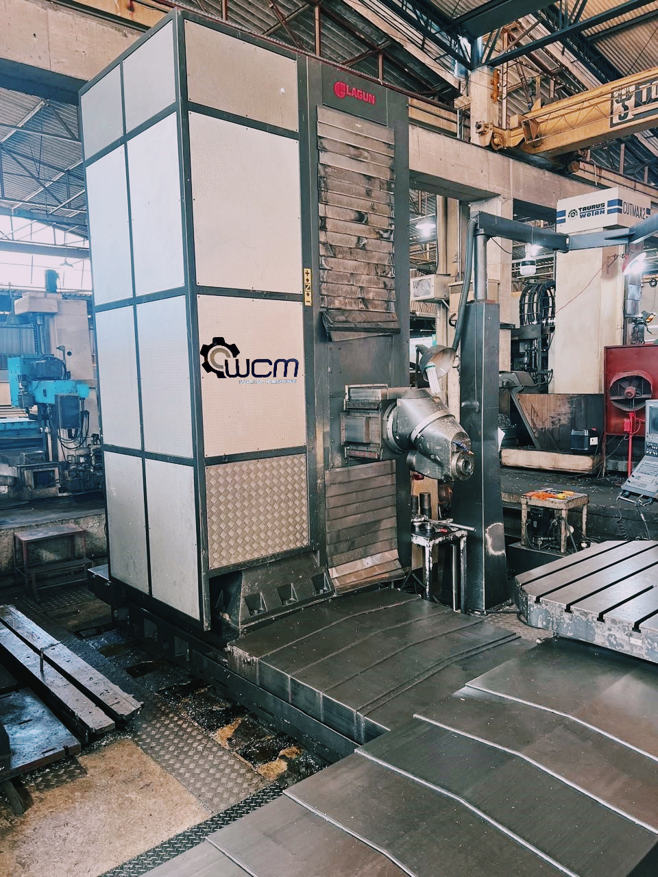 Fresadora montante CNC