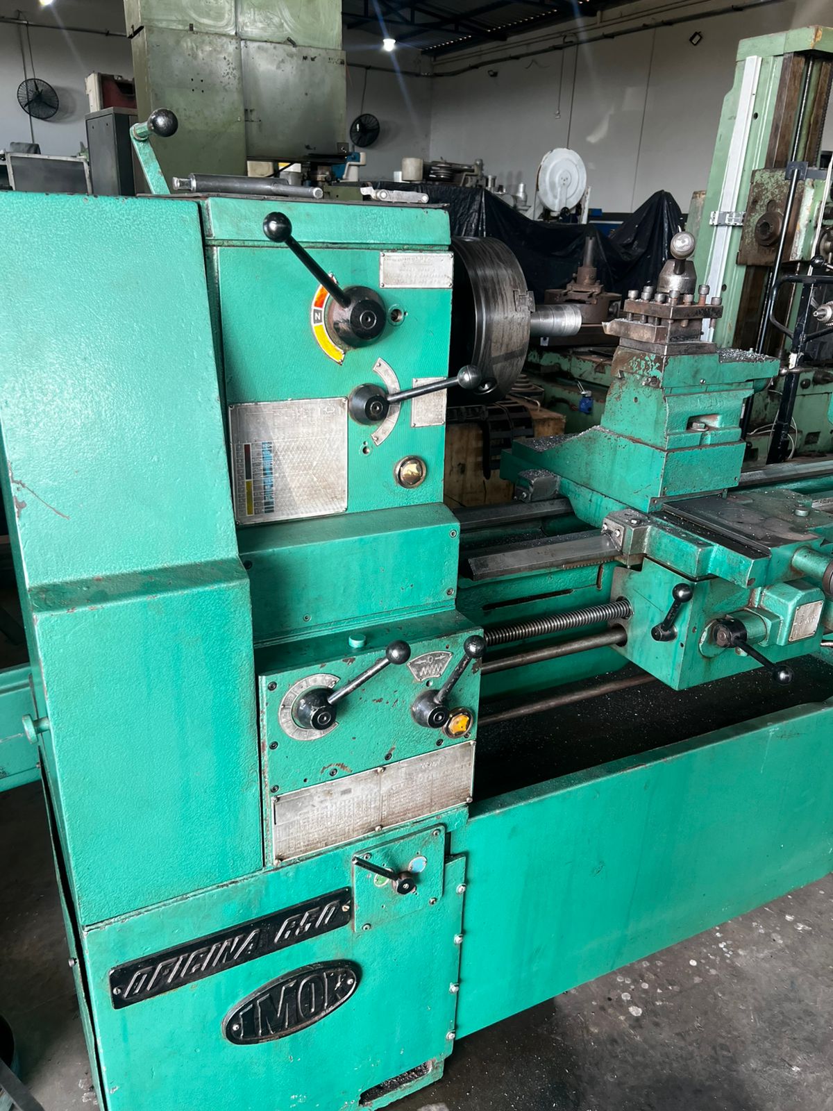 Torno Oficina 650 - Imor - WCM Máquinas | Empresa de Máquinas em Jaboticabal/SP